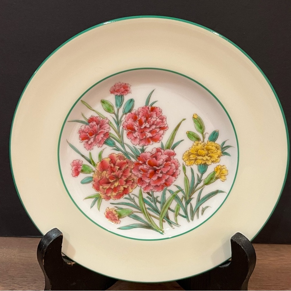 Wedgwood Garden Club Carnation Bread and Butter Plates (4) - Picture 4 of 8
